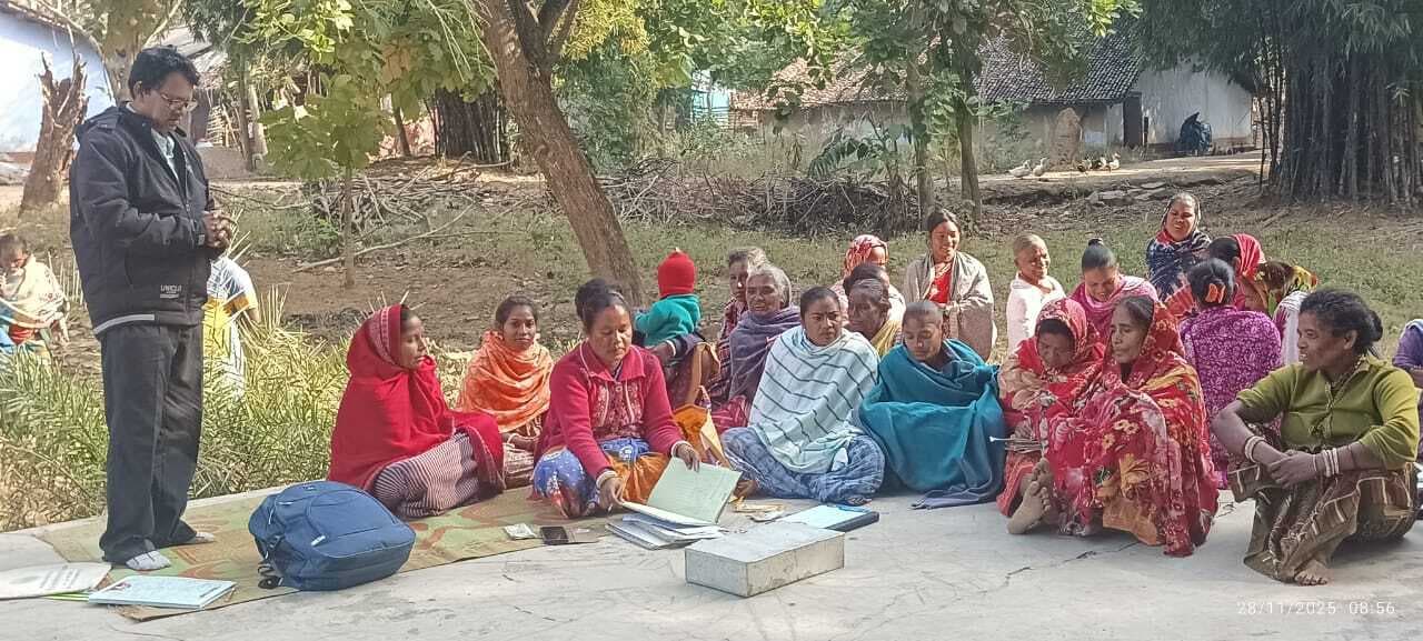 Seraikela Kharsawan News : जंगलों से हर्रा और बहेड़ा का संग्रह कर प्रसंस्करण करने पर दिया जोर