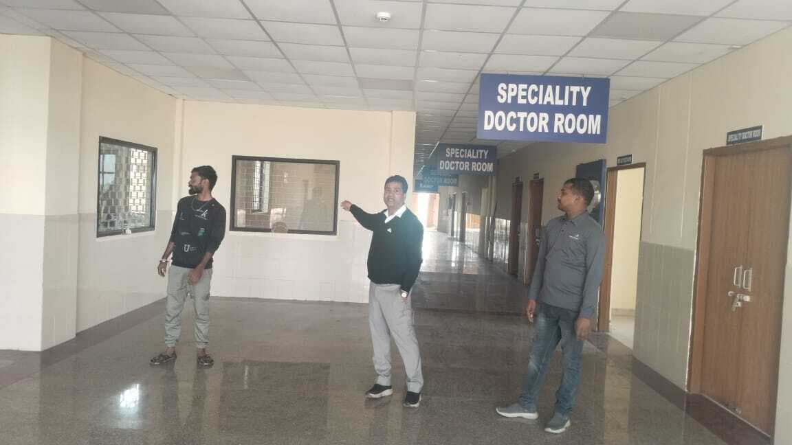 East Singhbhum News : सीएचसी भवन तैयार, बिजली नहीं मिलने से फंसा उद्घाटन