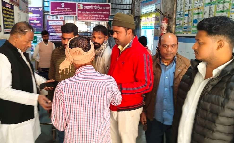 दो ऑटो की टक्कर में युवक घायल