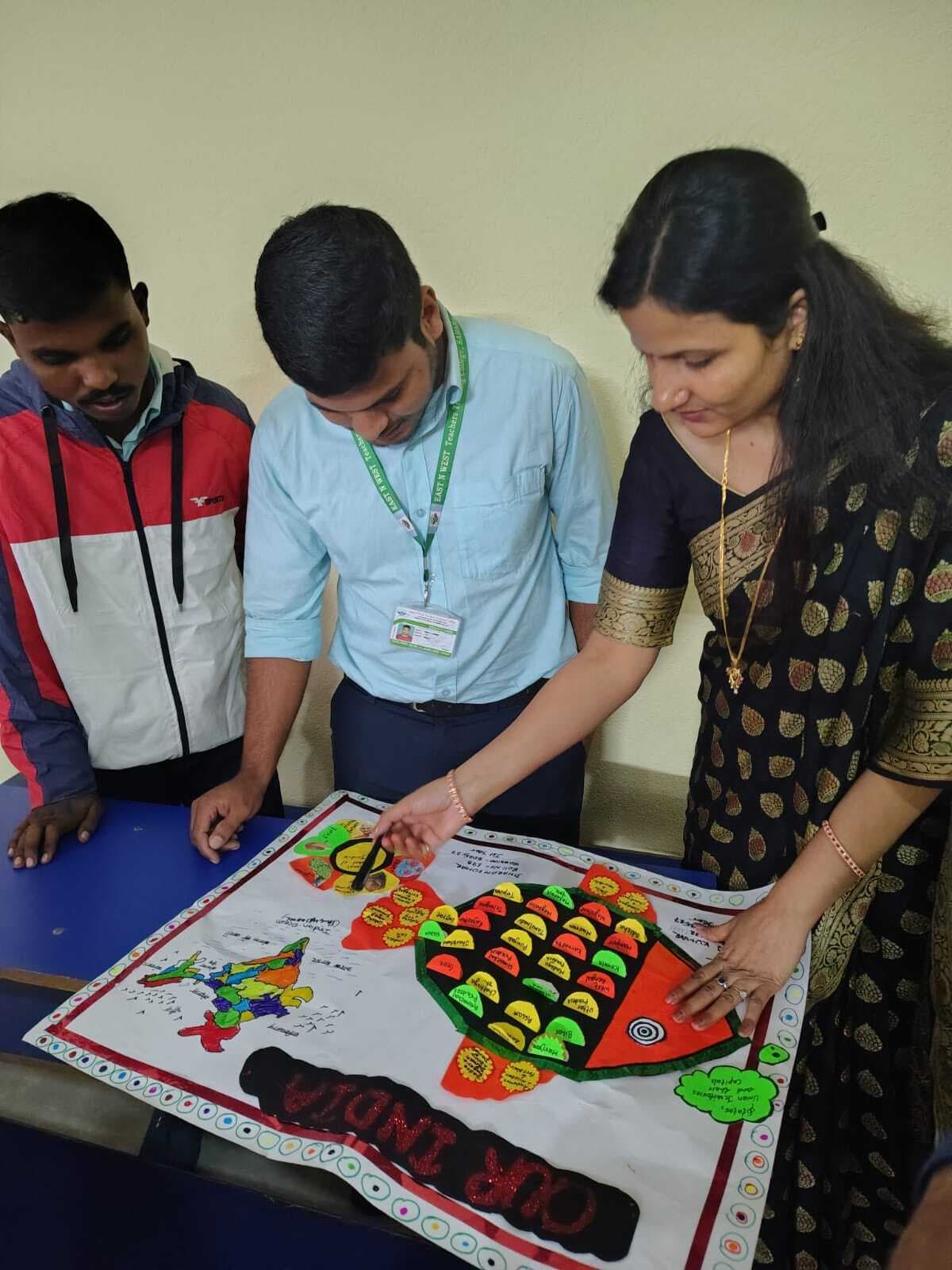 टीचिंग लर्निंग मेटेरियल का समझाया महत्व