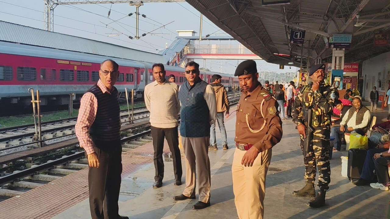 अधिकारियों ने जोगबनी बॉर्डर का किया दौरा