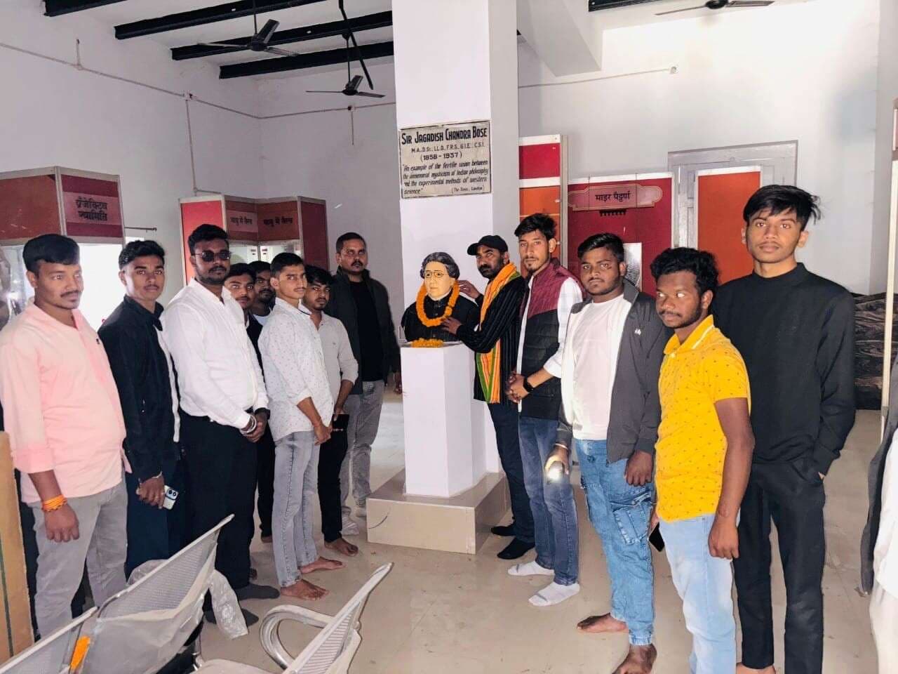 Giridih News: एबीवीपी ने मनाई महान वैज्ञानिक जेसी बोस की जयंती