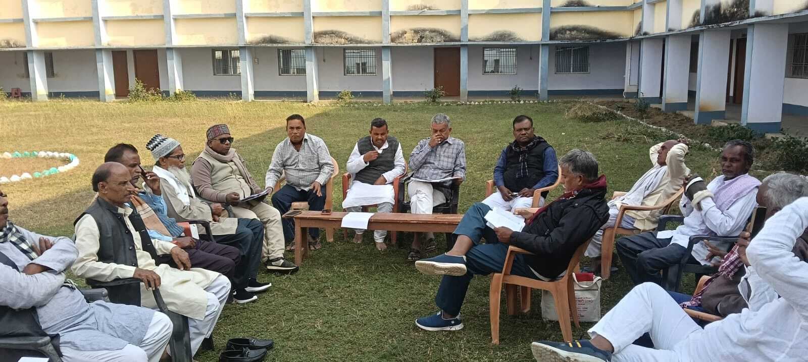 चुनाव परिणाम की समीक्षा को ले महागठबंधन कार्यकर्ताओं की हुई बैठक