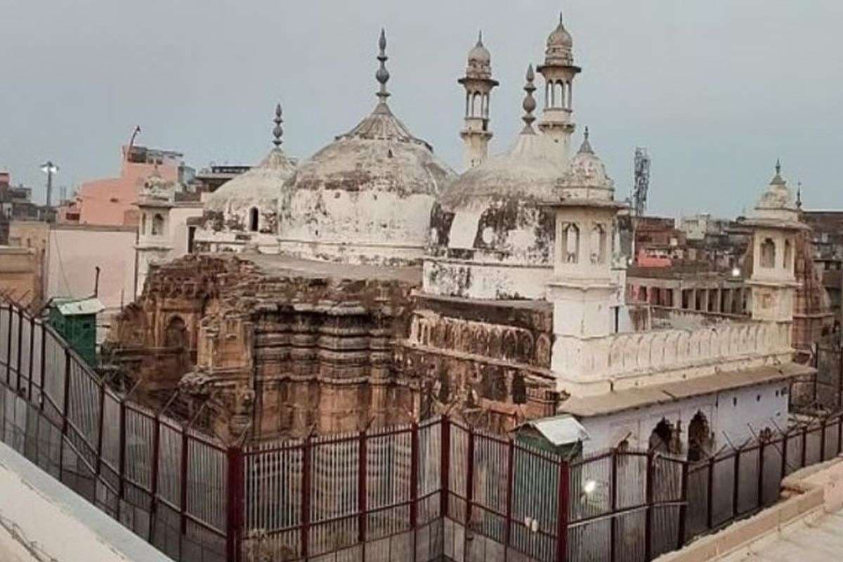 Gyanvapi Case: वजूखाने के ताले का कपड़ा बदलने की मांग वाली याचिका पर 3 दिसंबर को होगी सुनवाई