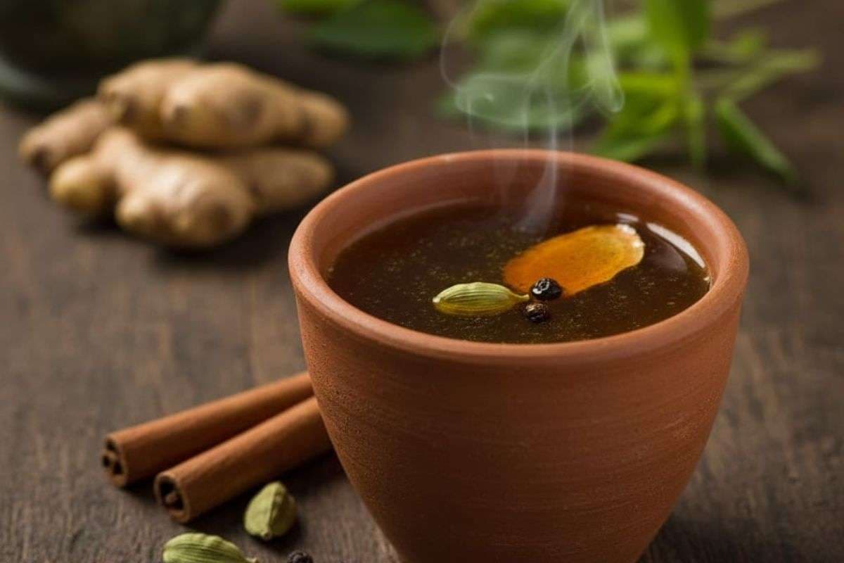 Instant kadha Recipe: घर पर बनाएं 5 मिनट में इंस्टेंट काढ़ा, इम्युनिटी बढ़ाने का सबसे तेज तरीका