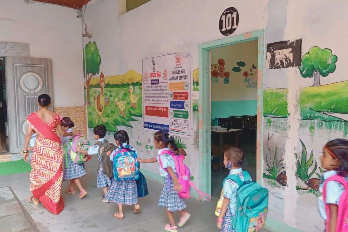 Bihar News Aadhaar Seva Kendras open in schools