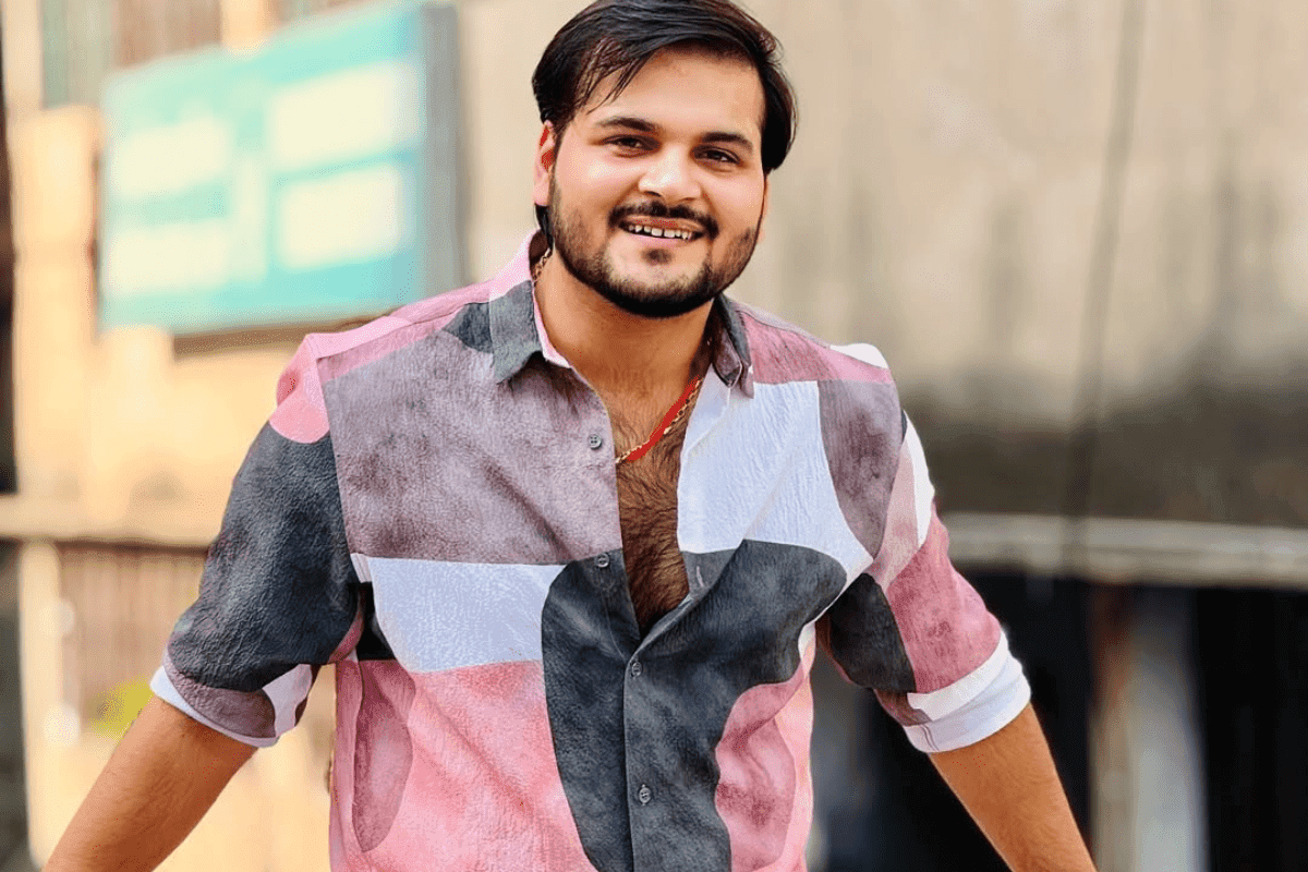 Arvind Akela Kallu: गरीबी से स्टारडम तक, रिक्शा बनाने वाले का बेटा बना भोजपुरी का ‘यूथ सुपरस्टार’, जानें अरविंद अकेला कल्लू की जर्नी और नेटवर्थ