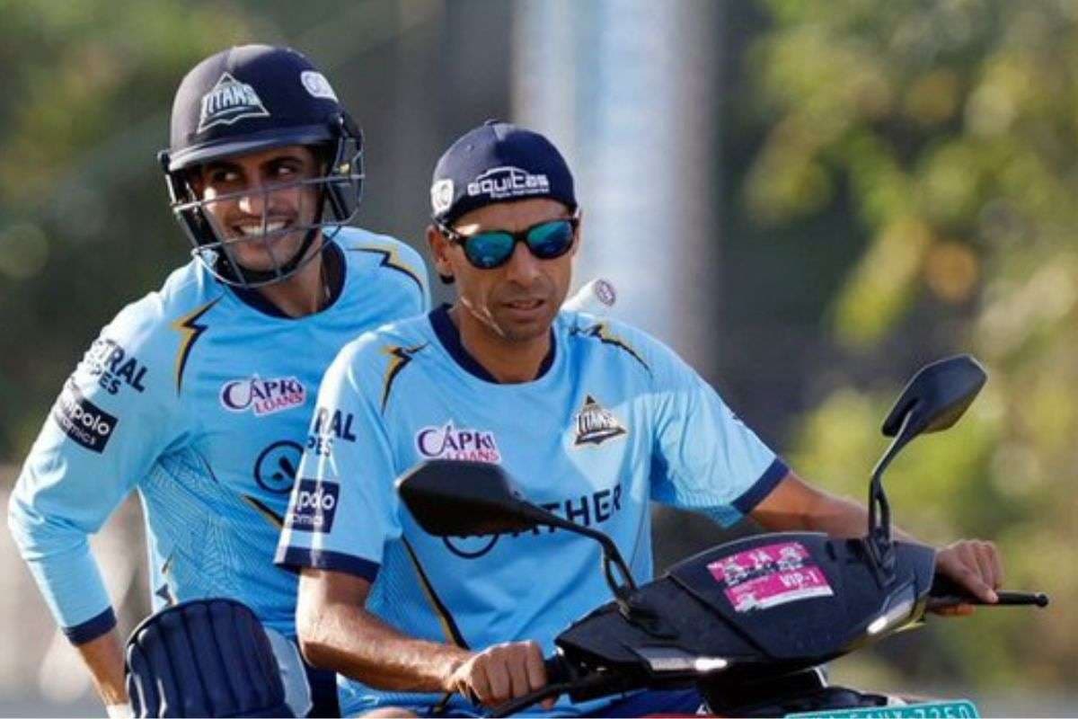 Ashish Nehra and Shubman Gill in IPL