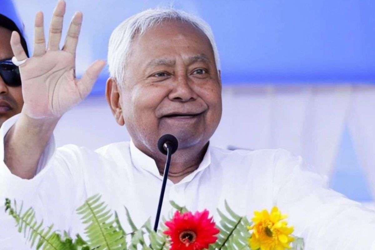 CM Nitish Kumar: वर्ल्ड बुक ऑफ रिकॉर्ड्स में सीएम नीतीश कुमार का नाम शामिल, इस तरह मिली बधाई
