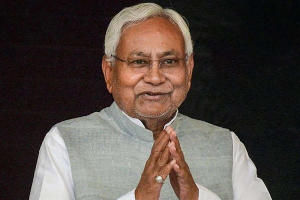 बिहार के इस जिले में अधिकारियों की छुट्टी रद्द, जानें DM ने क्यों लिया ये फैसला?
