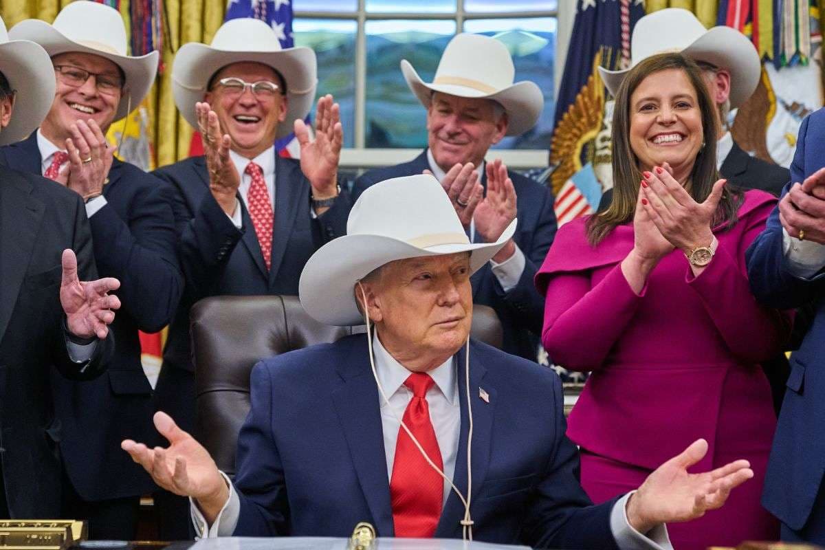 Donald Trump Extends Travel ban on 39 Countries covering 12% population of World