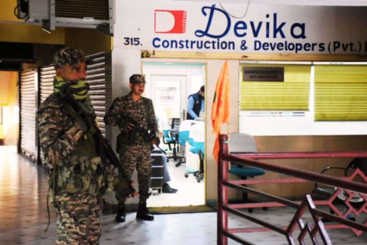 झारखंड में नरेश केजरीवाल के ठिकानों समेत 14 जगह ईडी के छापे, 65 लाख कैश, सोने-चांदी की ईंटें जब्त