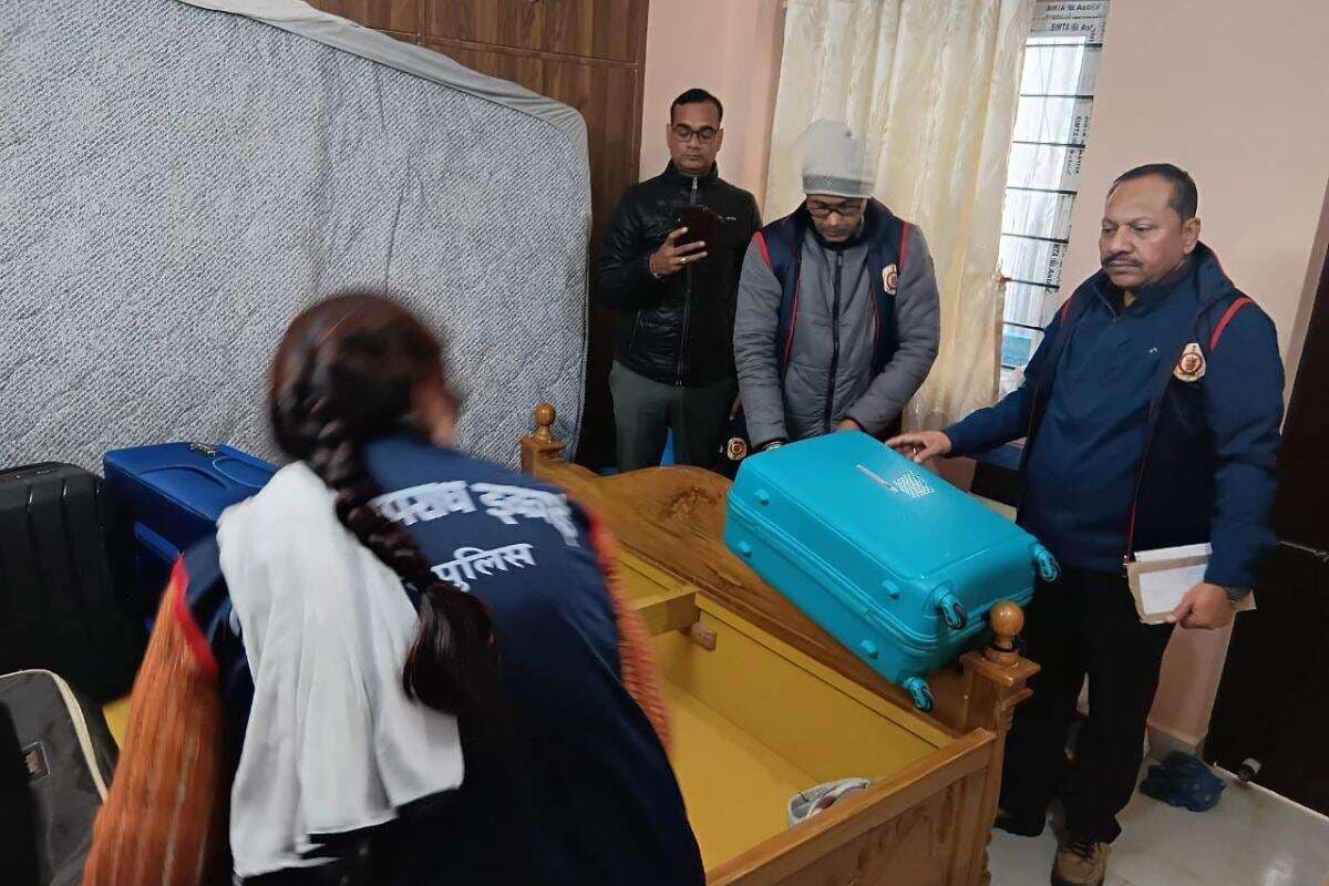 EOU Raid In Bihar Patliputra Central Co-operative Bank officer