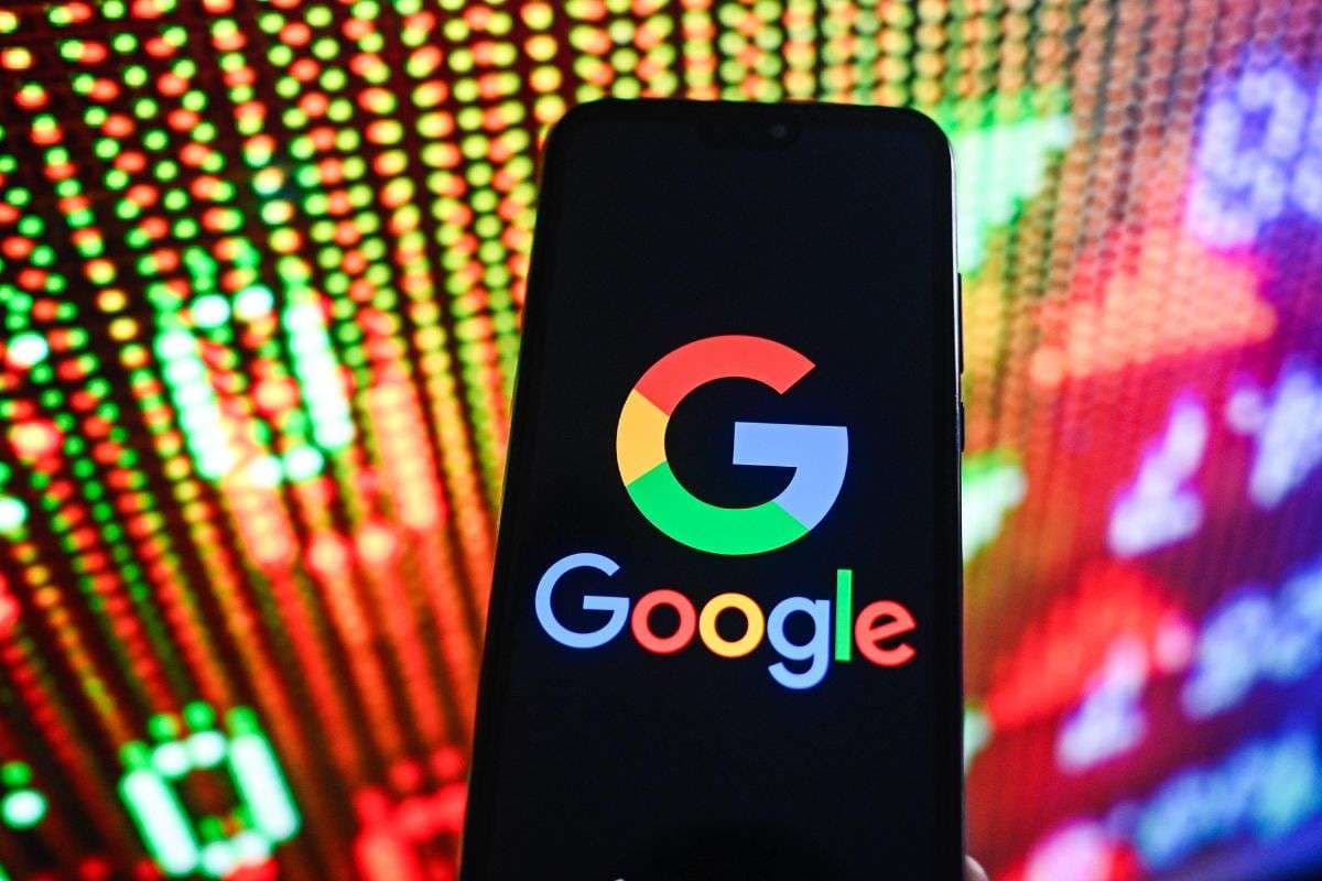 GPS बंद होने के बाद भी Google को कैसे पता चलता है आपकी लोकेशन? जानें किन-किन तरीकों से करता है ट्रैक