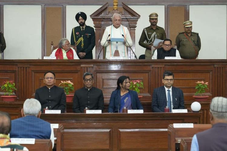 Bihar Vidhan Sabha: अभिभाषण के दौरान खराब हुआ माइक, विधानसभा अध्यक्ष ने अफसरों को किया तलब