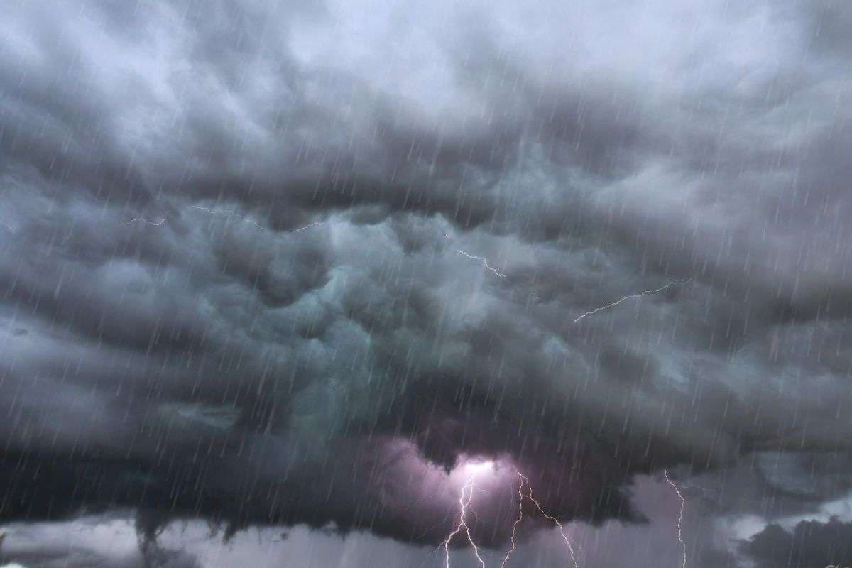 Heavy Rain Alert: 18 से 23 दिसंबर तक बारिश का अलर्ट, इन राज्यों में जमकर बरसेंगे बादल, गरज-चमक के साथ तूफानी हवा