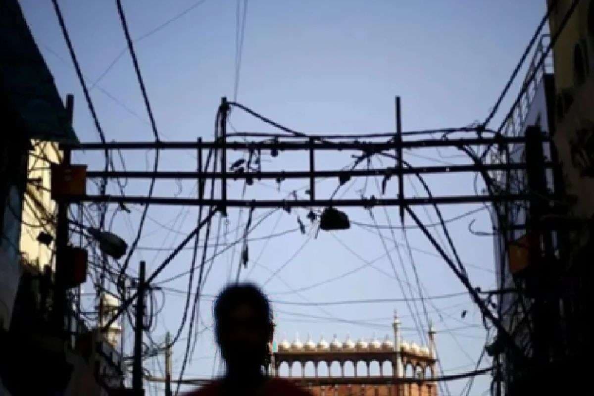 Patna News: पटना में बिजली के झटकों का खतरा होगा खत्म! हाई-वोल्टेज नंगे तार अब होंगे कवर्ड, शहर को मिलेगा सुरक्षा कवच