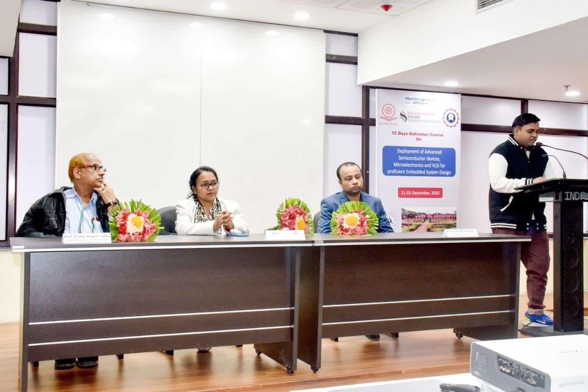 आईआईटी आईएसएम में सेमीकंडक्टर रिफ्रेशर कोर्स शुरू, 12 दिन के कोर्स में 35 प्रतिभागी ले रहे हिस्सा