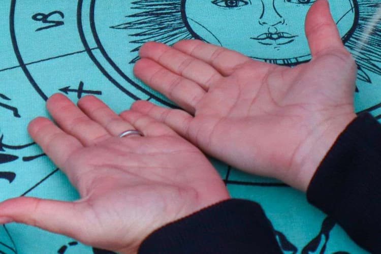 Kal Ka Rashifal 10 december 2025: कल 10 दिसंबर का दिन कैसा रहेगा, जानें मेष से लेकर मीन राशि की भविष्यवाणी