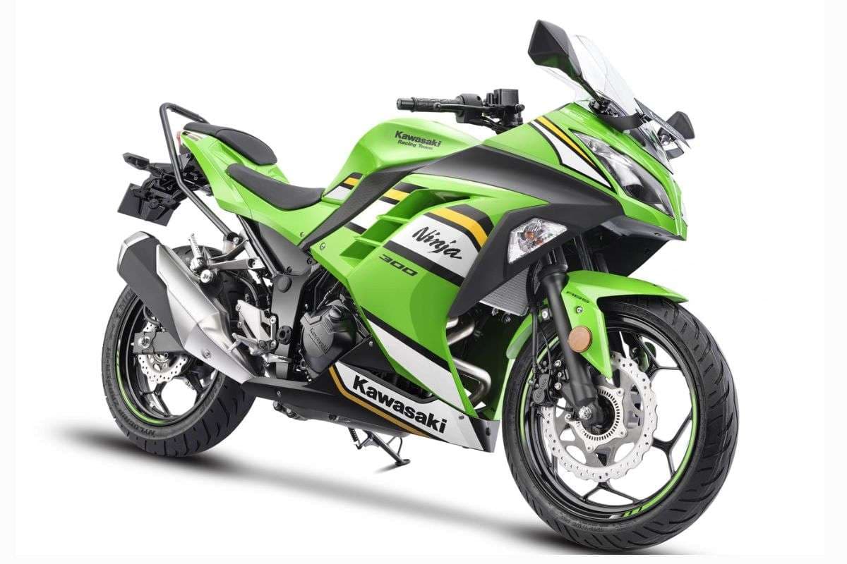 Kawasaki Ninja 300 पर धमाकेदार ऑफर ₹25 हजार की सीधी छूट, 31 दिसंबर 2025 तक मौका