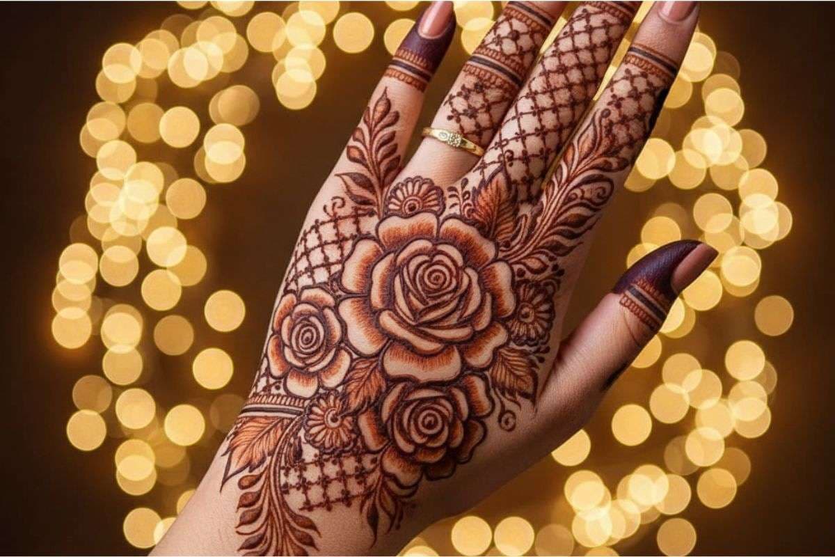 Latest Rose Mehndi Design 2025: हाथों की शोभा बढ़ाएंगे गुलाब के ये नए मेहंदी डिजाइन