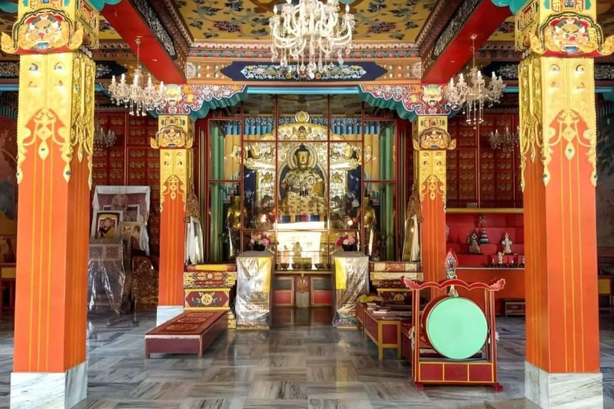 Mahabodhi Temple: छह महीने में महाबोधि मंदिर को मिले 2 करोड़ रुपये, 33 देशों के श्रद्धालुओं ने किया दान; जानिए कौन सा देश रहा सबसे आगे