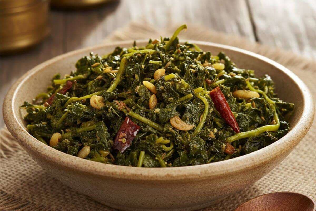 Mooli Patta Saag Mooli Patta Saag