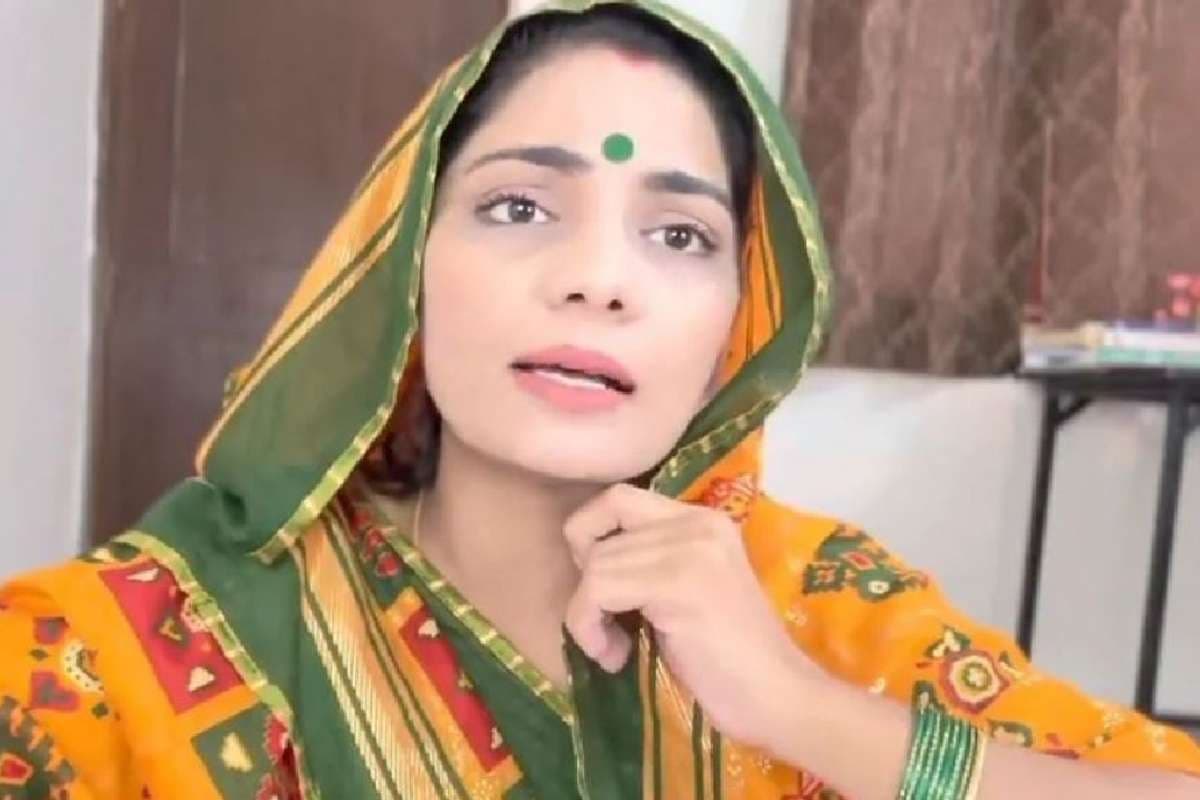 Neha Singh Rathore: भोजपुरी सिंगर नेहा सिंह राठौर की मुश्किलें बढ़ी, जमानत याचिका हुई खारिज