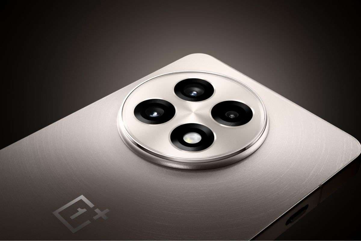 OnePlus 13R हुआ सस्ता, Flipkart Buy Buy Sale में मिल रहा बंपर डिस्काउंट का फायदा