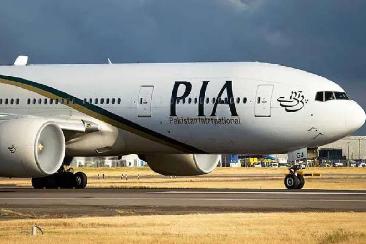 Pakistan PIA Stake Sale: जहाज बेचकर पैसा जुटाएगा पाकिस्तान, 23 दिसंबर को लगेगी बोली
