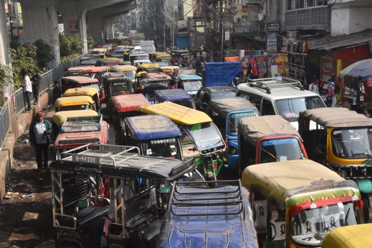 पटना जंक्शन ट्रैफिक नियम पहले ही दिन रद्द, प्लान पर फिर होगा फैसला, बैकफुट पर प्रशासन