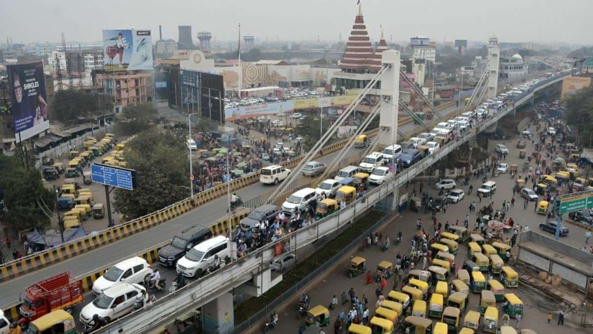 Bihar News: पटना जंक्शन पर अब नहीं लगेगा जाम! फुटपाथियों के लिए बनेंगे छोटे वेंडिंग जोन, जाम से मिलेगी राहत