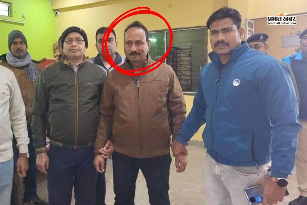 40 हजार रुपए घूस लेते रंगे हाथों धराये दरोगा, केस से नाम हटाने के एवज में मांगे थे पैसे   