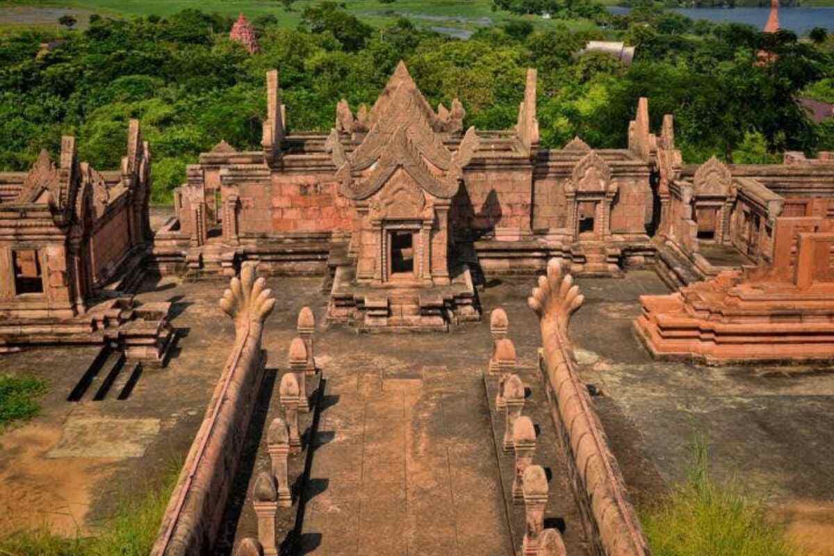 दो बौद्ध देश शिव मंदिर के लिए क्यों बहा रहे खून, जानिए थाईलैंड और कंबोडिया के संघर्ष की कहानी 