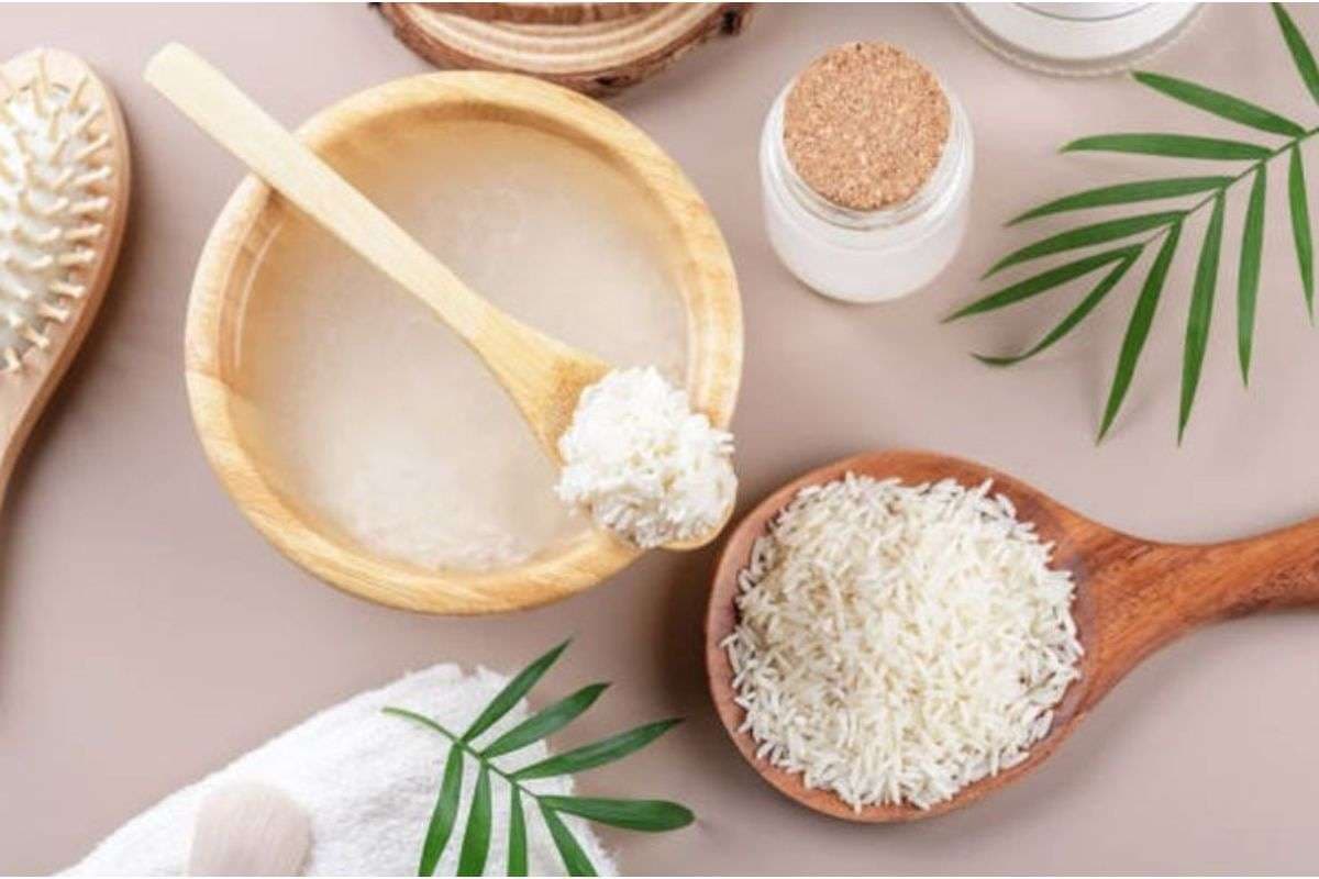 Rice Flour Beauty Tips: चावल के आटे से पाएं कोरियन जैसी ग्लास स्किन