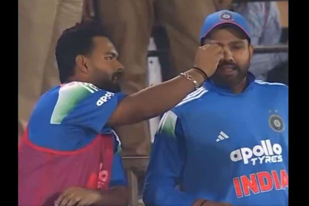 Viral Video: मैच के पहले ये कैसा टोटका कर रहे हैं रोहित शर्मा, पंत ने ये क्या करा दिया