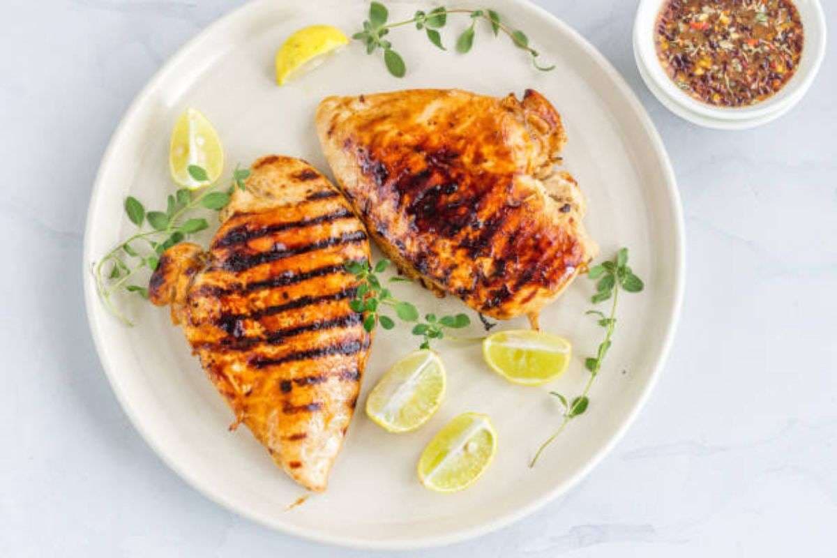 Roasted Chicken Recipe: क्रिसमस पार्टी का मजा बढ़ाएंगे सुपर टेस्टी रोस्टेड चिकन