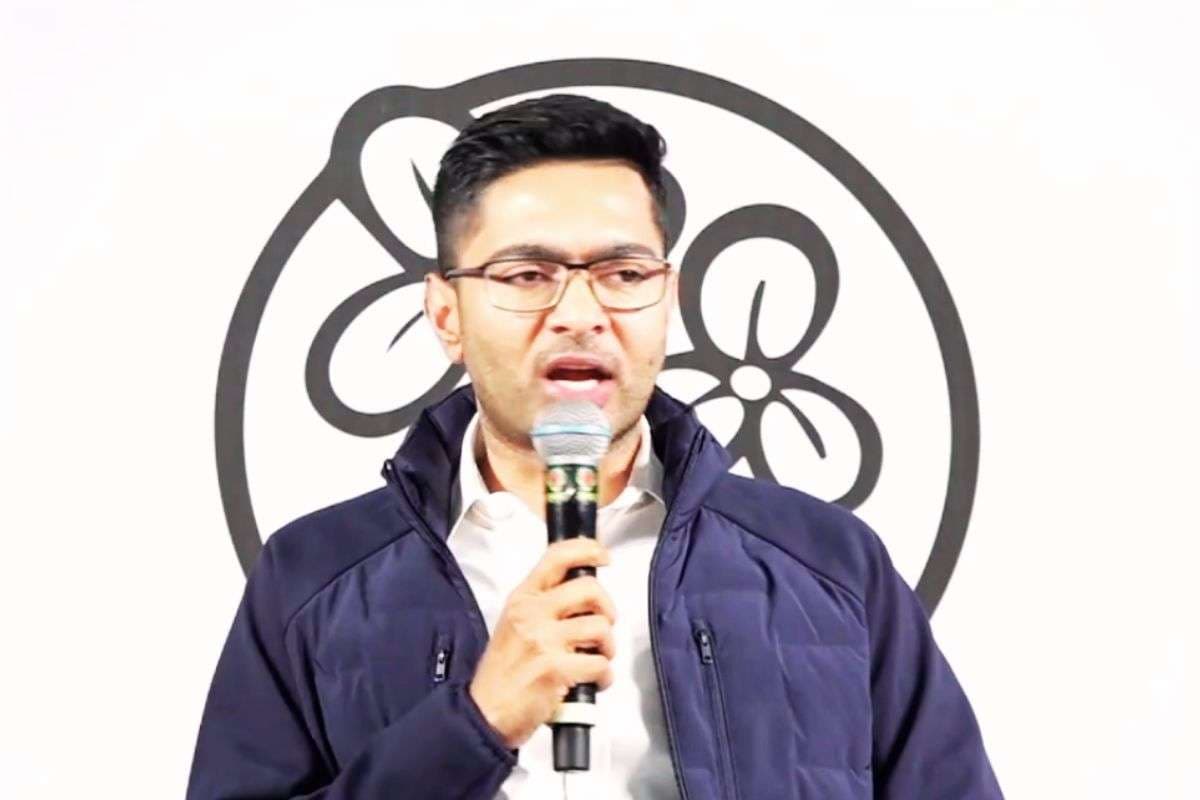 SIR में कितने बांग्लादेशियों के नाम हटाये गये, खुलासा करे चुनाव आयोग, टीएमसी नेता अभिषेक बनर्जी की मांग