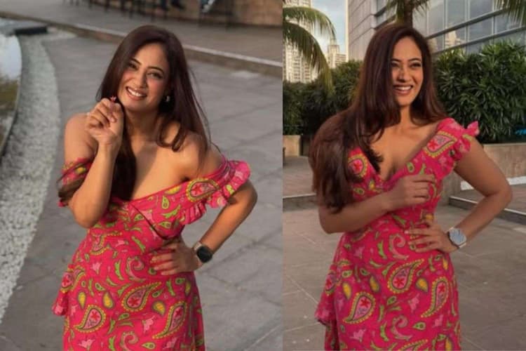 Shweta Tiwari Glamorous Photos: 45 की उम्र में श्वेता तिवारी ने ढाया ऑफ-शोल्डर ड्रेस में कहर, संस्कारी बहु से बनी ग्लैमरस डीवा, फैंस बोले- संतूर मम्मी
