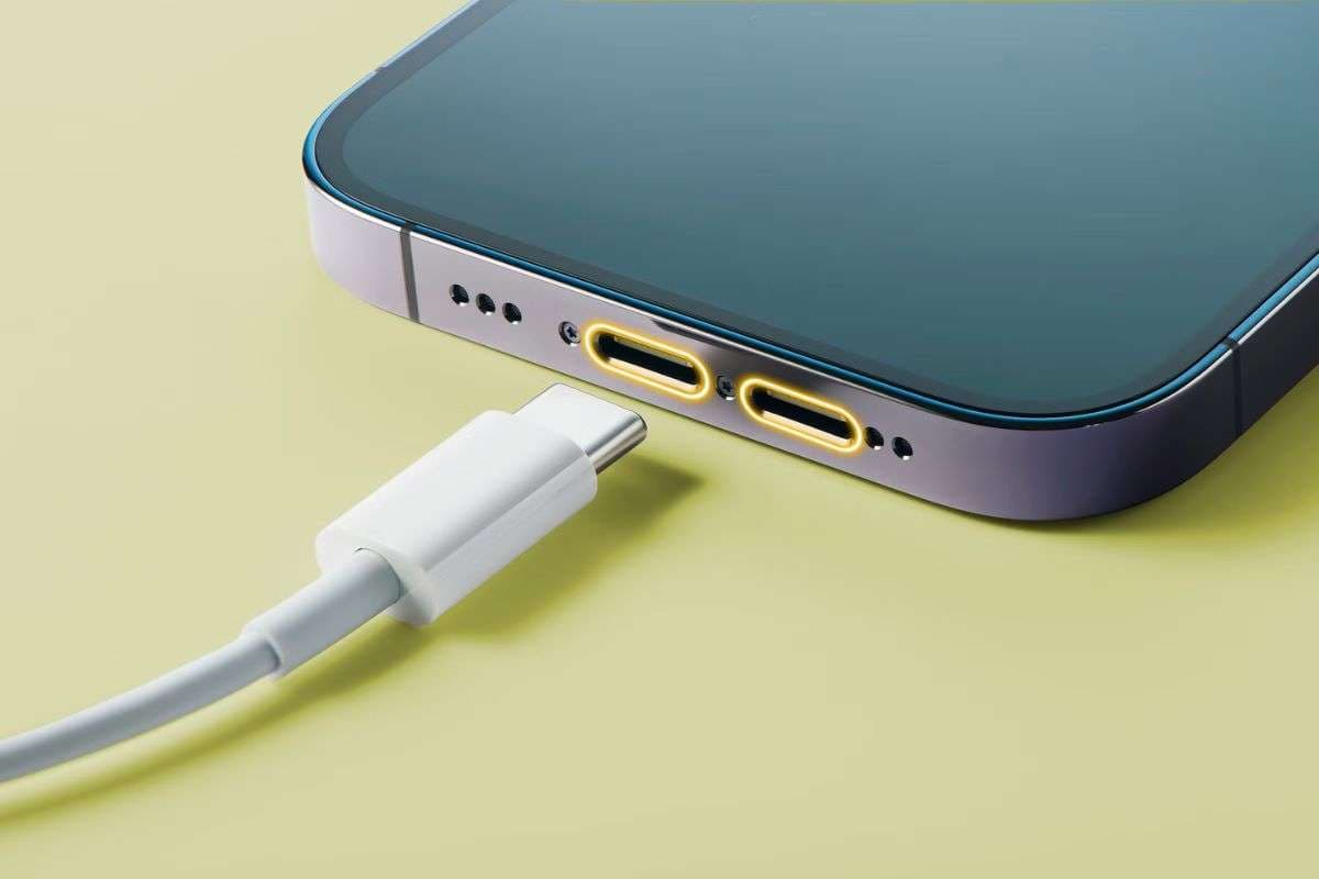 Smartphone USB-C Port