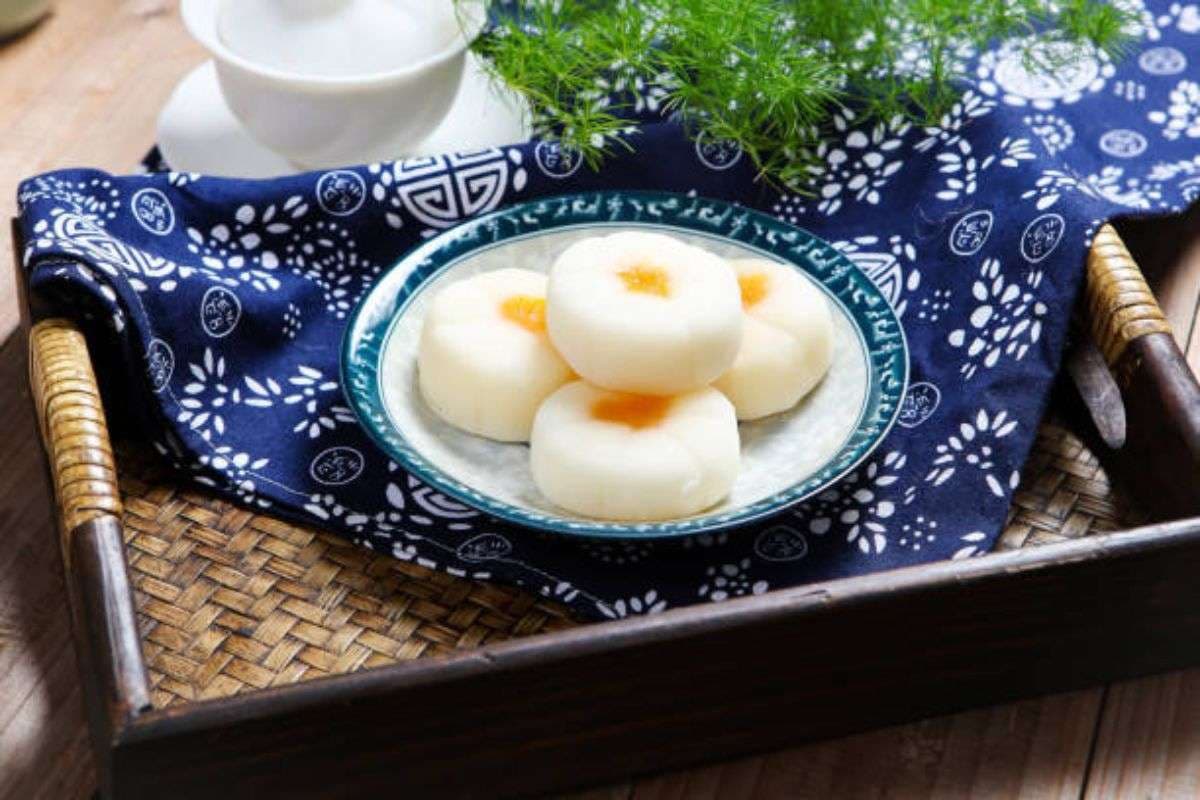 Rice Cake Recipe: इस बर्थडे कुछ नया करें ट्राई, यूं झटपट बन जाएगा सुपर टेस्टी राइस केक