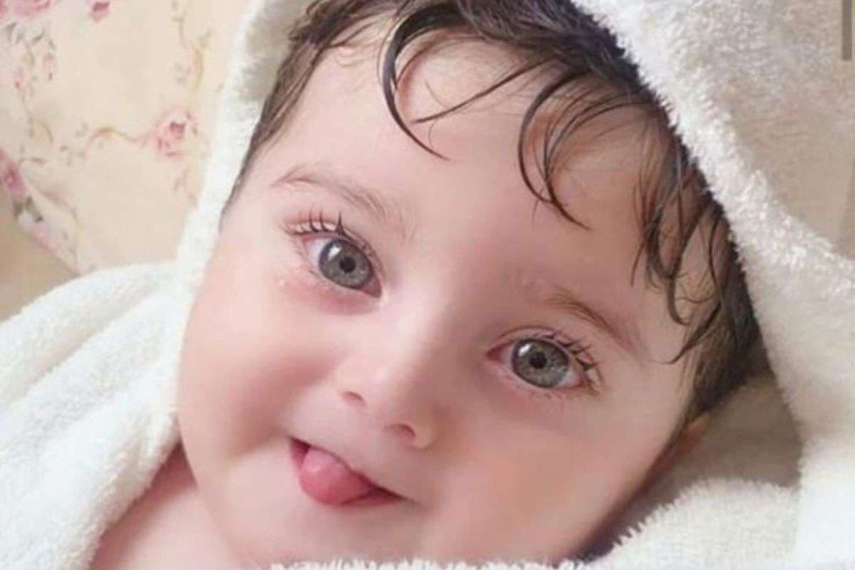 Modern Hindu Baby Boy Names 2025: आपके लाडले के लिए दो अक्षर वाले मॉडर्न हिंदू बेबी नेम्स की लिस्ट