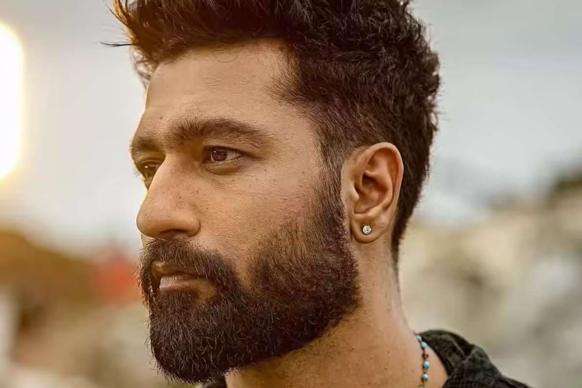 Vicky Kaushal: पिता बनने के बाद पहली बार अवॉर्ड लेने पहुंचे विक्की, बेटे के नाम किया सम्मान