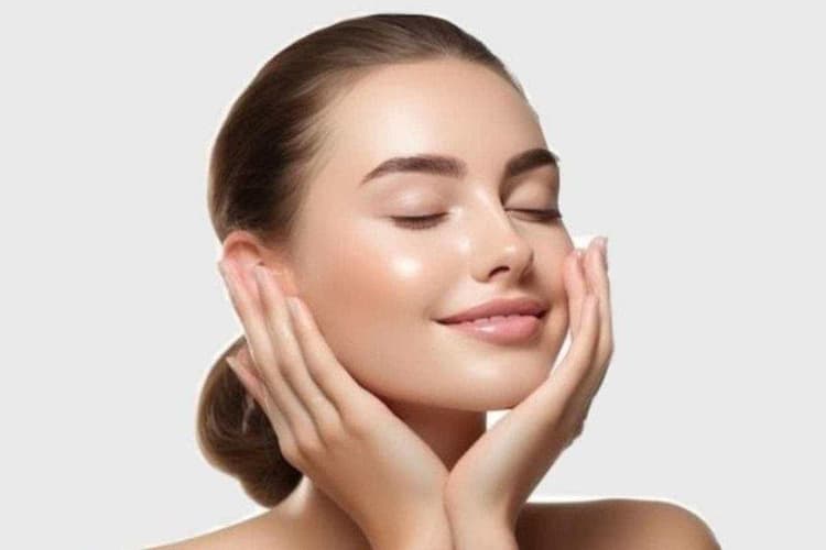 Skincare Tips: ठंड में की गई ये छोटी गलतियां बिगाड़ सकती हैं आपकी स्किन, अभी जान लें सही केयर