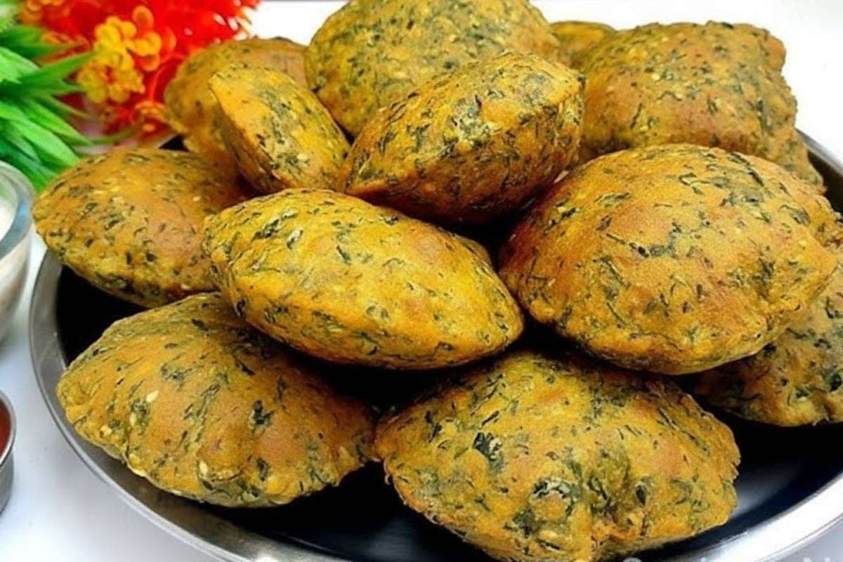 Winter Special Aloo Methi Kachori Recipe: मेहमानों के लिए विंटर स्पेशल इंस्टेंट कचौरी रेसिपी