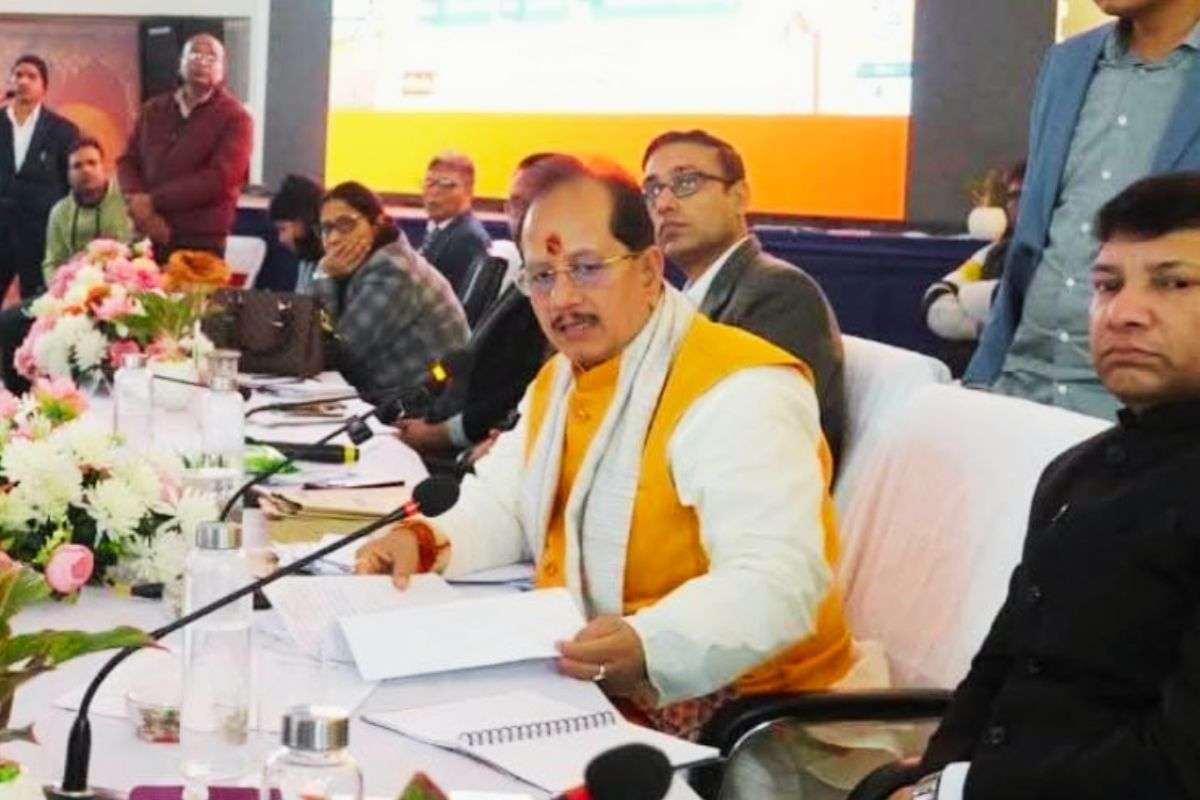Bihar Bhumi: 'सरकारी जमीन किसी सूरत में नहीं हड़पी जा सकती', विजय सिन्हा ने अधिकारियों को फिर दी चेतावनी