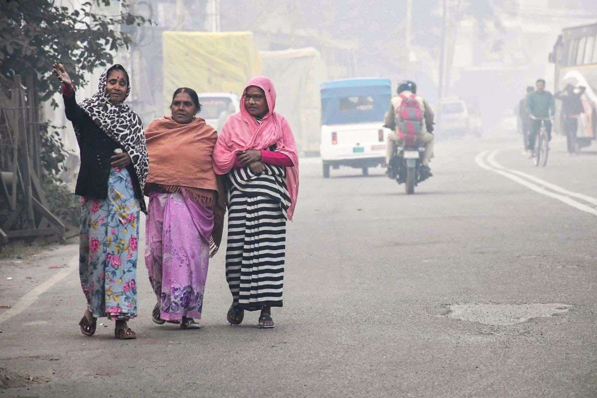 Cold Wave Warning: ठंड से कांप रहा उत्तर भारत, शीतलहर की चपेट में झारखंड, जम्मू-कश्मीर में तापमान शून्य से नीचे