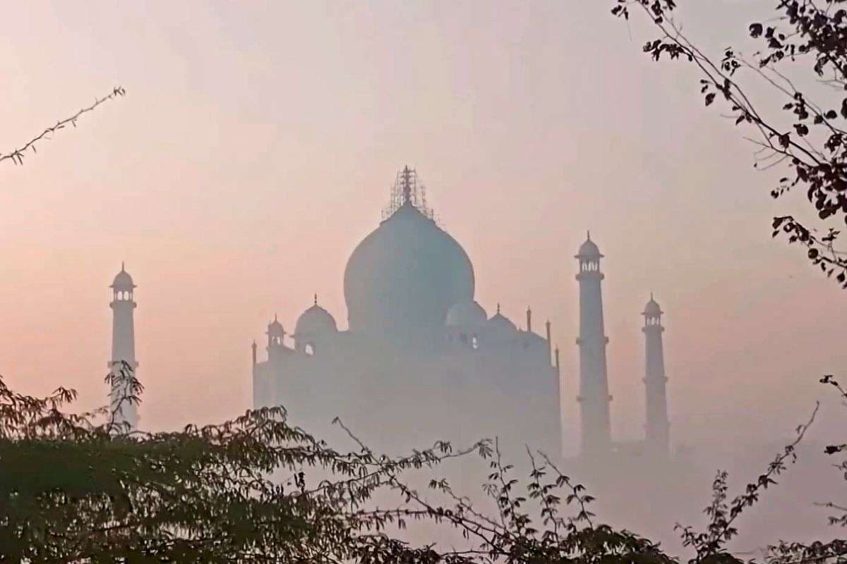 UP ka Mausam: कोहरा और शीतलहर का कहर जारी, इटावा का पारा गिरकर 6.2 डिग्री