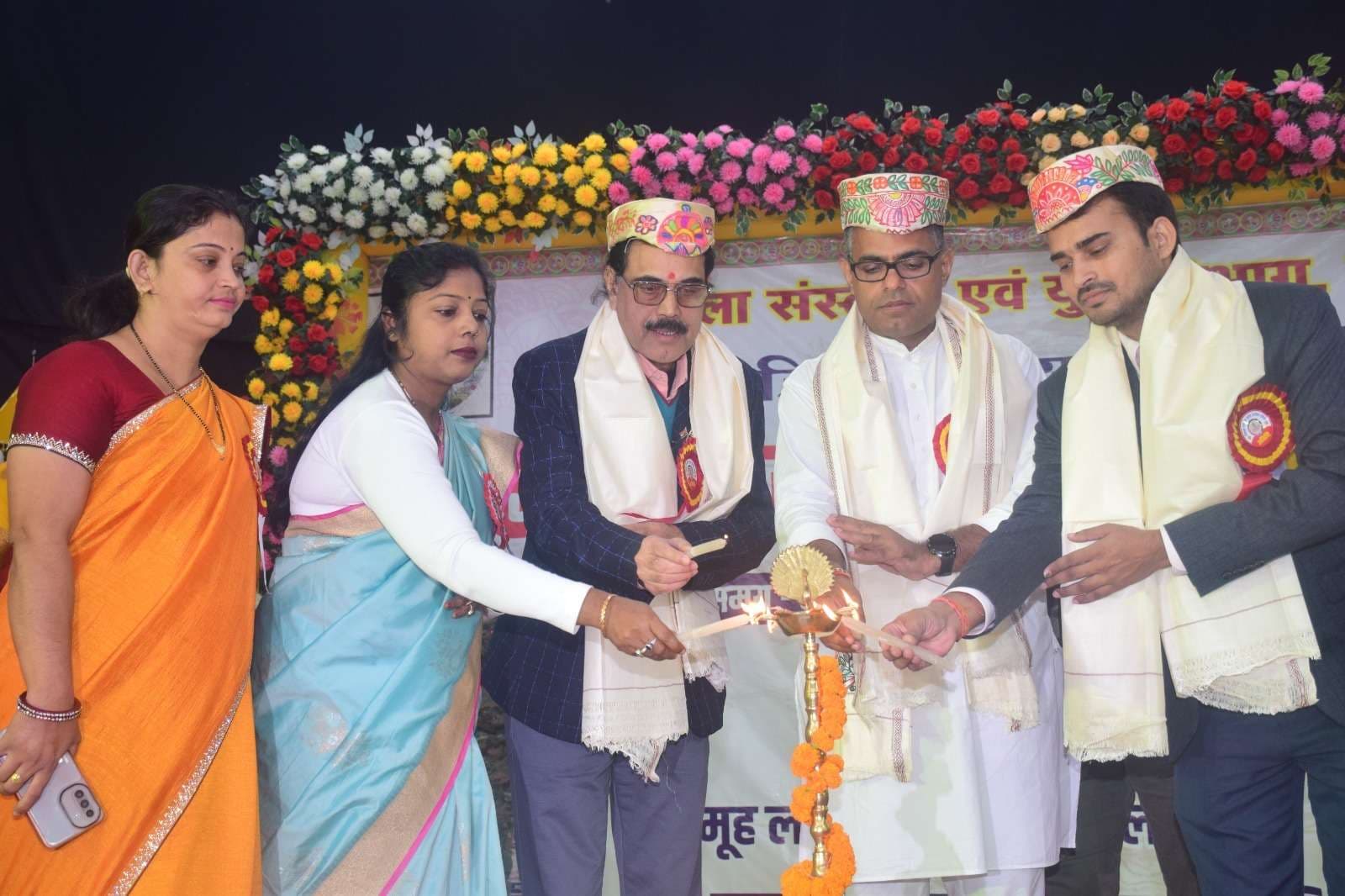 Madhubani News : ग्रामीण क्षेत्र के युवाओं की प्रतिभा को निखारने का मंच है जिला स्तरीय युवा उत्सव : माधव आनंद