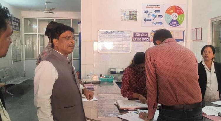 Seraikela Kharsawan News : स्वास्थ्य सेवाओं की गुणवत्ता बनाये रखें